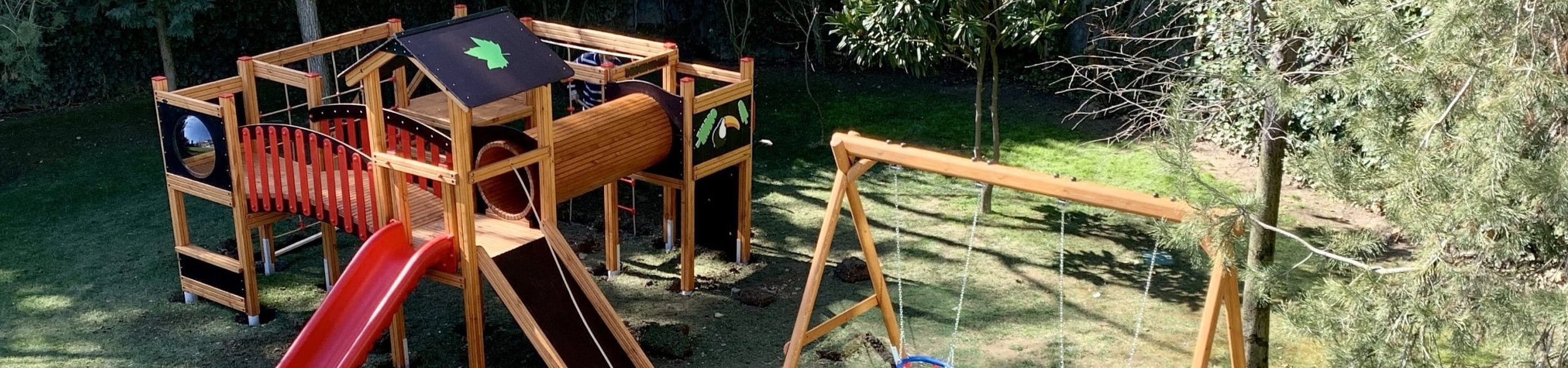 Houten speeltoestel voor bouwproject en woningbouw
